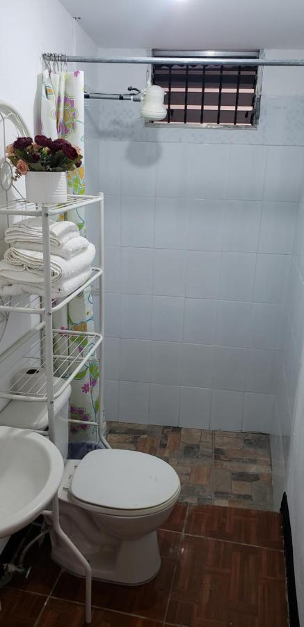 Judys Home - Bed And Breakfast Retalhuleu Exterior photo