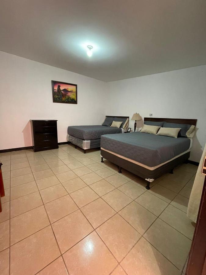 Judys Home - Bed And Breakfast Retalhuleu Exterior photo
